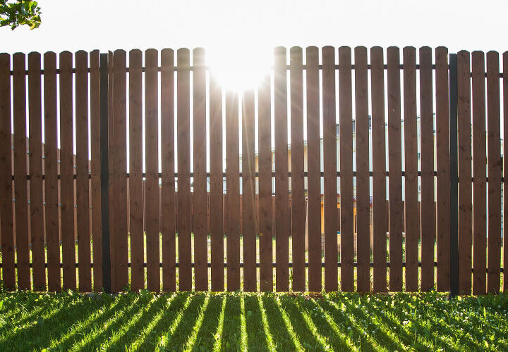 Residential Fencing – How to Choose the Right Type of Fencing for Your Home
